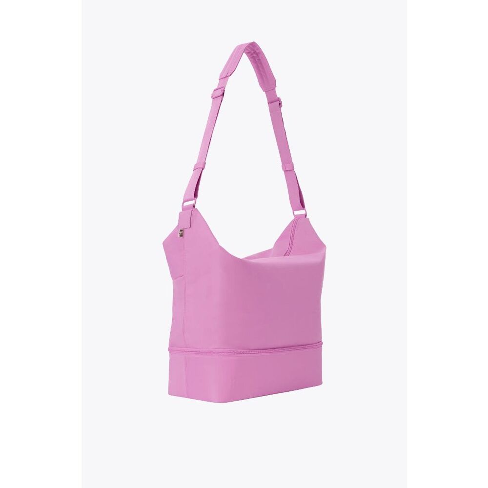 NWT Beis Crescent Weekender in Berry Pink